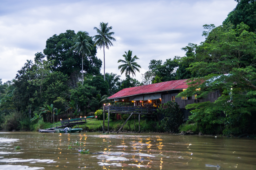 Sukau | Borneo Group Tour | Howard Travel